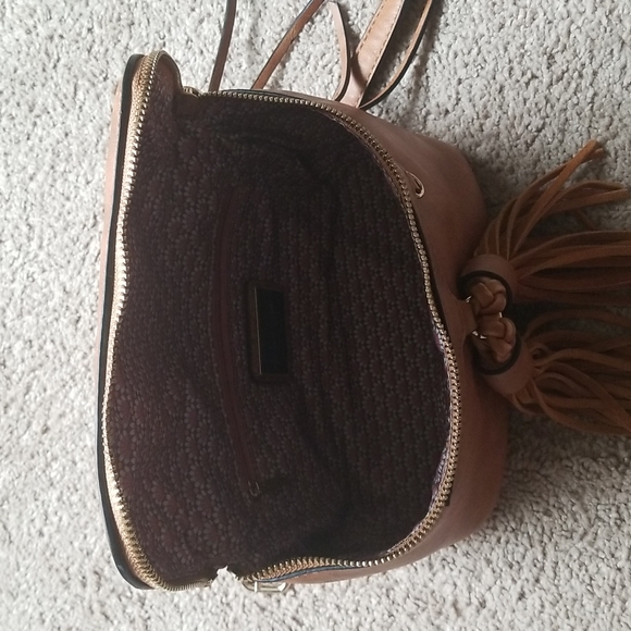 Moda Luxe cognac adjustable waist bag with tassles - Picture 4 of 7